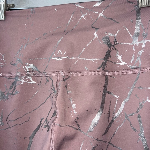 NWOT Beyond Yoga lost Your Marbles High waist Yoga Leggings M - Picture 6 of 7